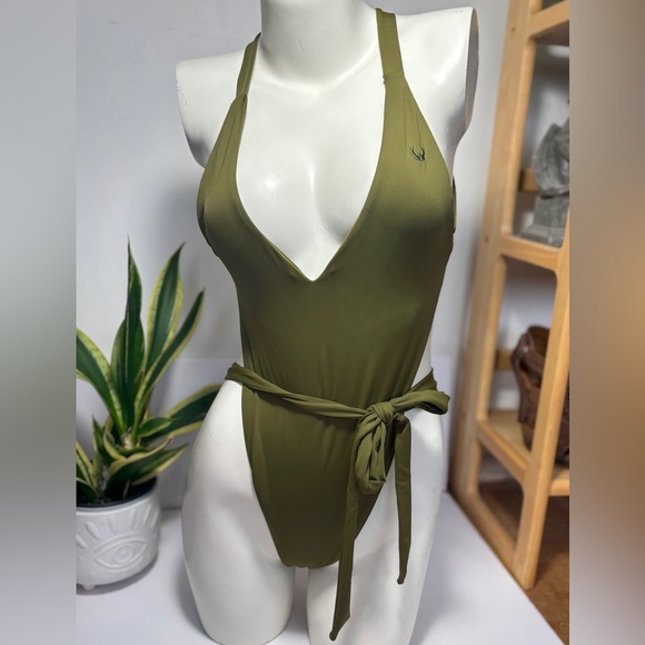Momma Napa One Piece High Quality Luxury Swimsuit Cheeky High Cut in Green SZ S - Picture 2 of 8
